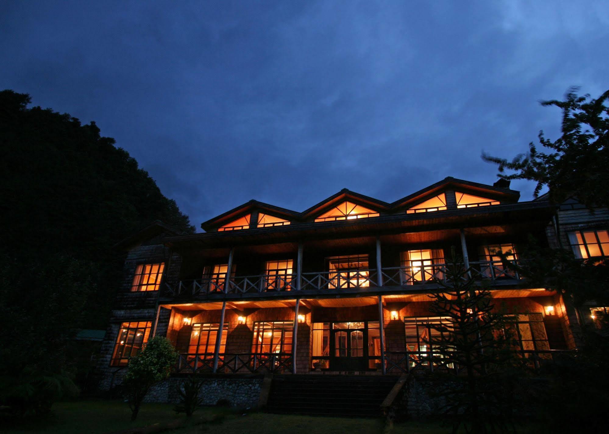Mitico Puelo Lodge Las Gualas Екстериор снимка